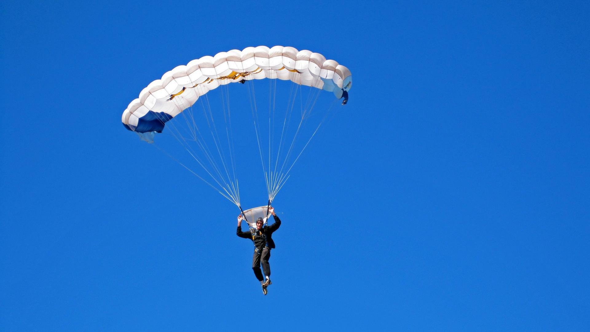 “尼古拉斯·桑特基的冷静头脑与执行力,帮助阿根廷美洲狮队攻占赛场”